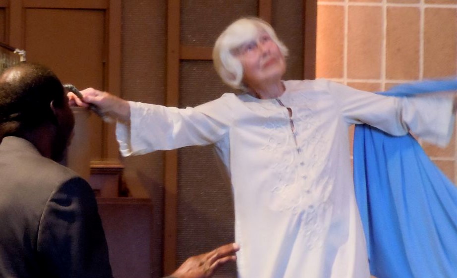 Gitler dancing